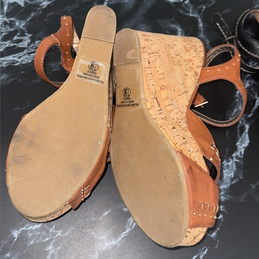 Soda Women's Wedge Sandals Brown Sz 7.5 & Jellypop Black Wedge Sz 7 LOT OF 2 - Picture 9 of 13